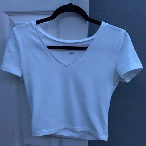 white v neck shirt - Picture 1 of 3